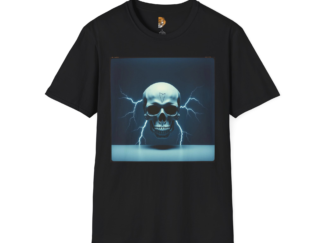 Unisex Skull Lightning Graphic T-Shirt - Edgy Vintage Design